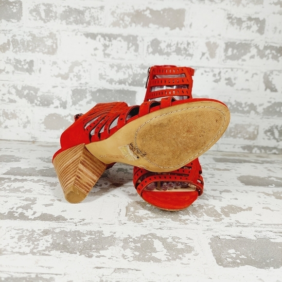 Vince Camuto Women's Red Cage Strap Back Zip Kandace Heels Shoes V315 - Picture 5 of 11